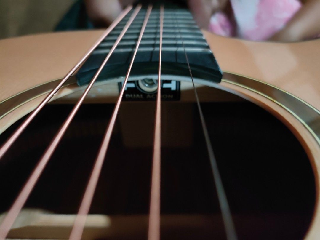 DnD Travellers guitar good as new with elixir string worth 900php