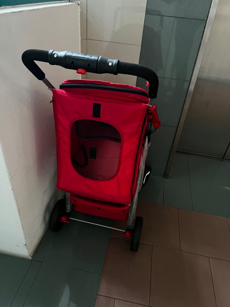 Dog pram, Pet Supplies, Homes & Other Pet Accessories on Carousell