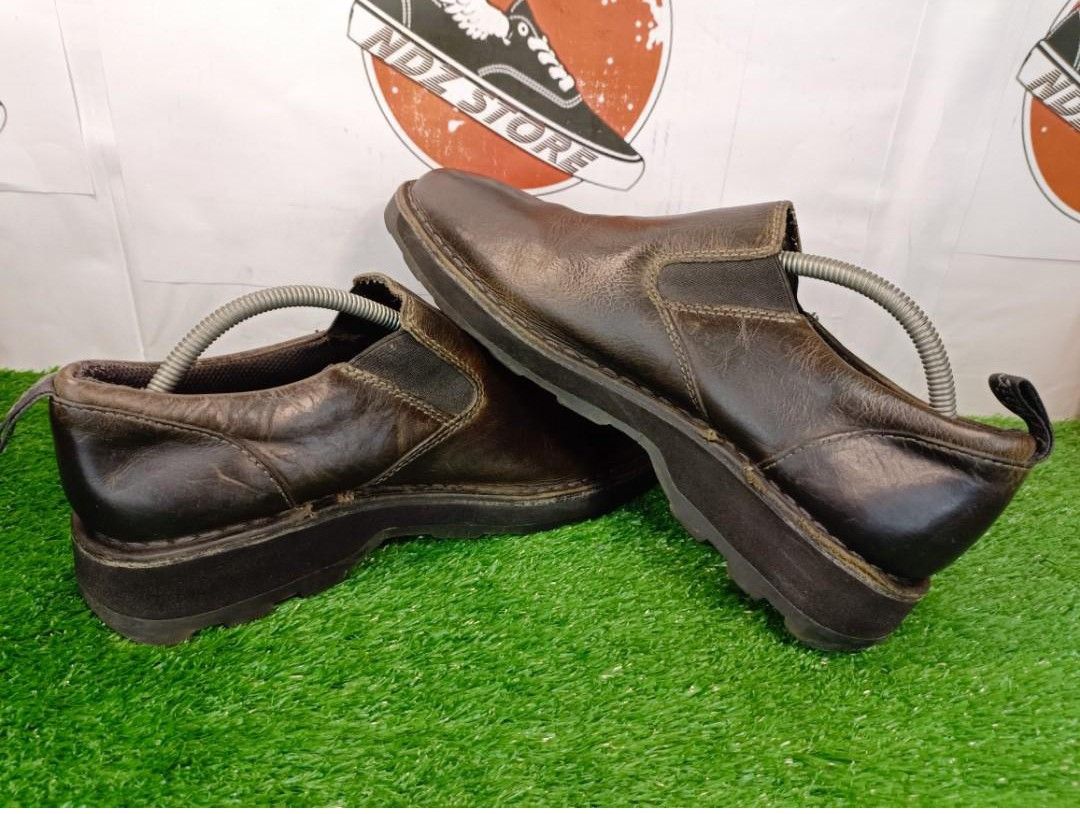 Dr martens maclean store