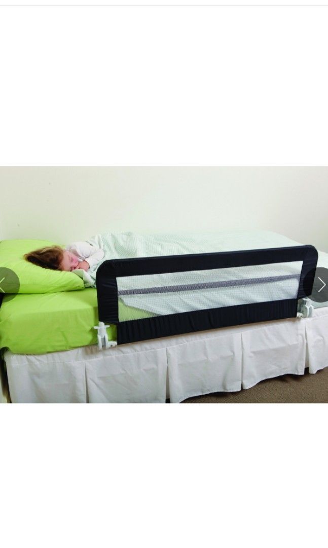 Brand new Dreambaby Harrogate Bed Rail, Babies & Kids, Baby Nursery
