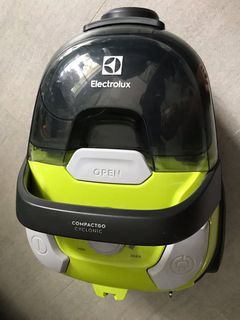 Electrolux Bagless Cyclonic Vacuum  Cleaner - Z1231