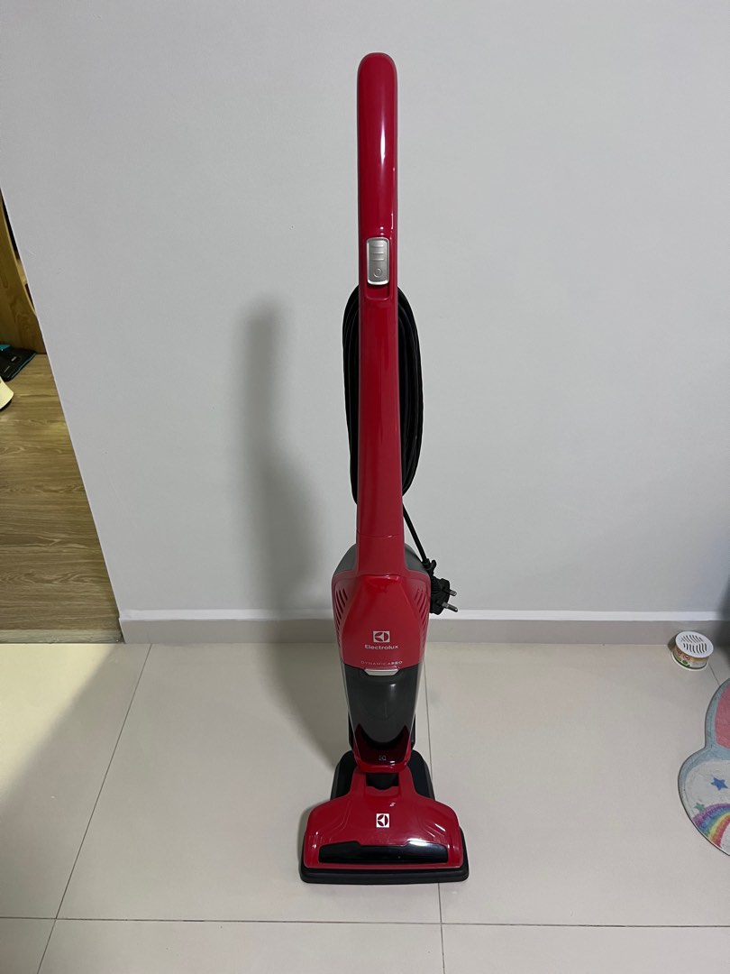 Electrolux vacuum cleaner, TV & Home Appliances, Vacuum Cleaner
