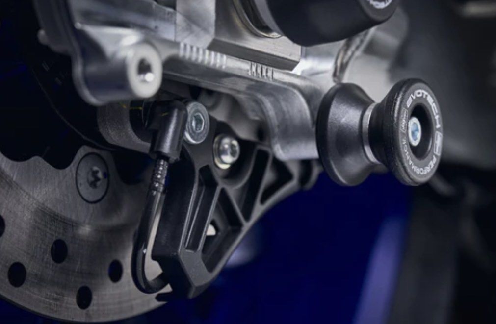 EP Yamaha YZFR1 Paddock Stand Bobbins (2020+), Motorcycles, Motorcycle