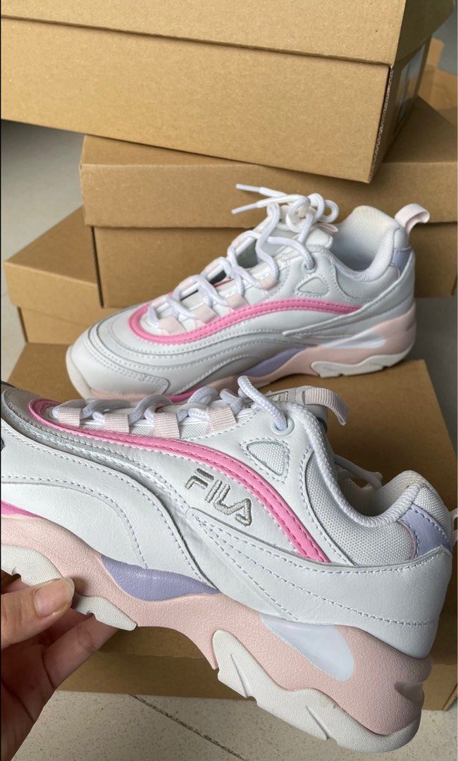 Fila shiny trainers outlet