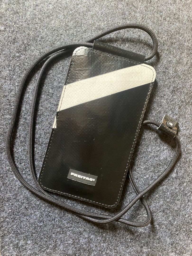 FREITAG FOX ALL BLACK Freitag F11 Lassie Messenger Bag Classic S