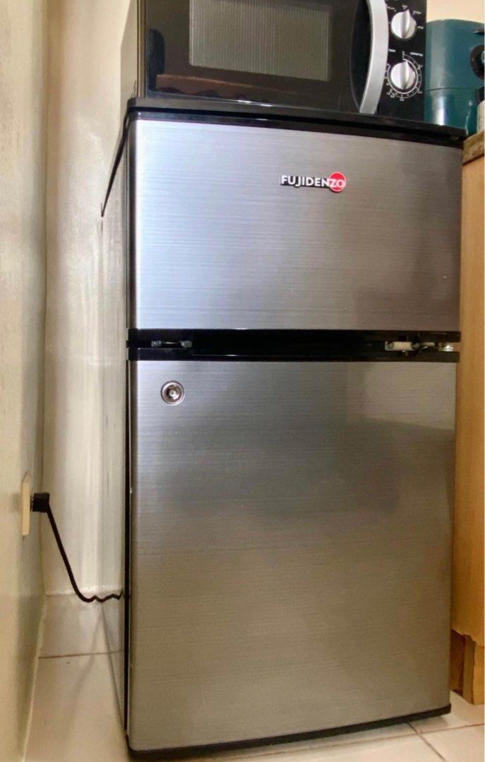 FUJIDENZO 3.5 CU ft. 2DOOR PERSONAL REFRIGERATOR (TITANIUM), Furniture & Home Living, Bathroom