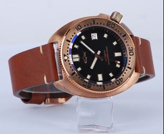 (Category: ) located in . Submitted by z-watches (Listing ID 1200934938, Image 1). Description: .