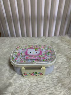 Hello Kitty lunch box Year 2001
