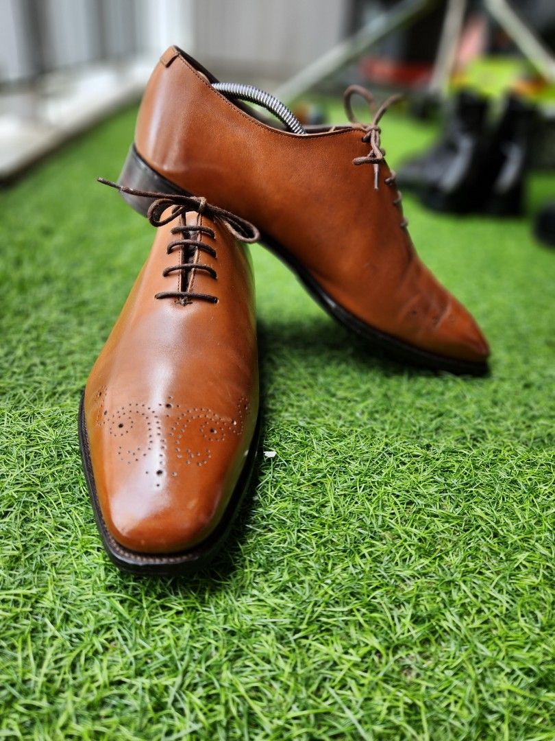 English store cut shoes
