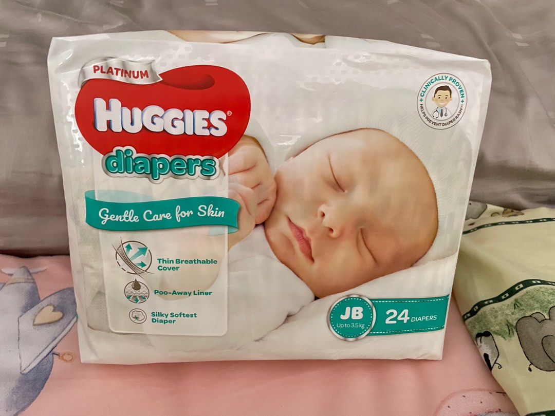 Huggies Just Born Diapers, Babies & Kids, Bathing & Changing, Diapers