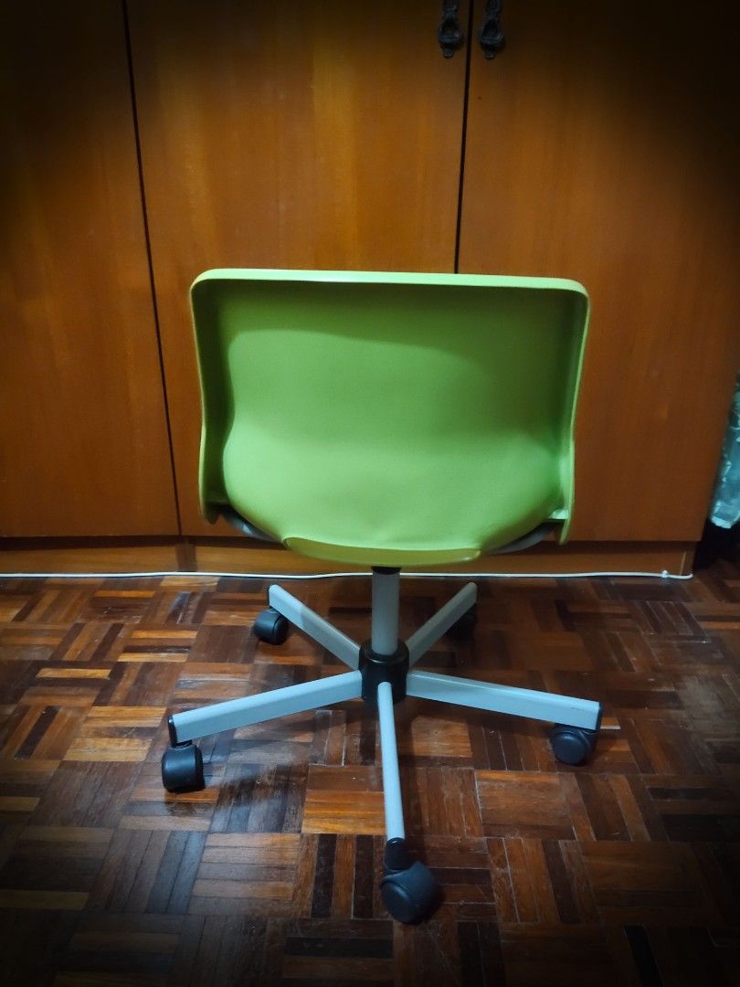 IKEA Green Roller Chair, Furniture & Home Living, Furniture, Chairs on