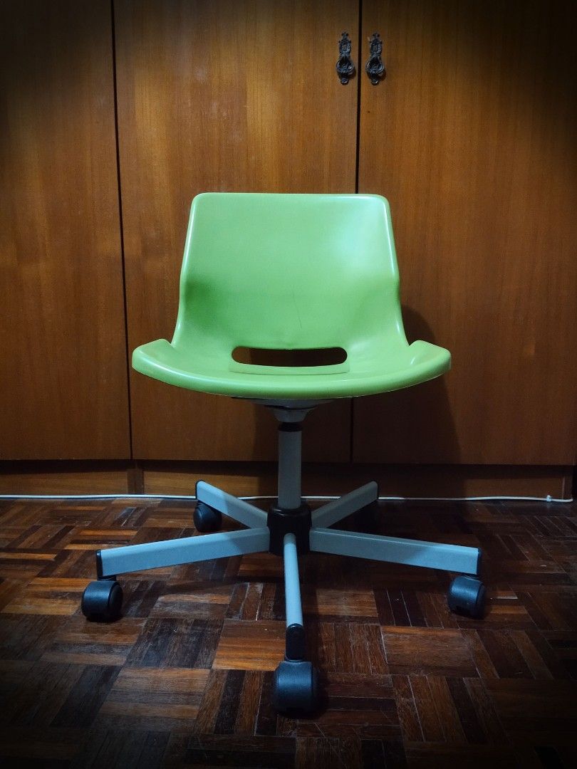 IKEA Green Roller Chair, Furniture & Home Living, Furniture, Chairs on
