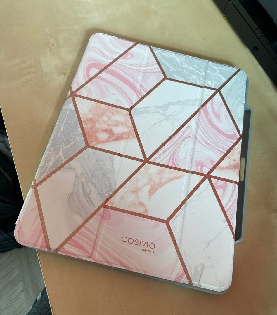 ipad case （分類：平板電腦 - iPad）位於 Hong Kong。 由 skyreuse 提交（商品編號 1200826787，圖片 3）。簡介： 2018 3rd gen ipad case 12.9”。