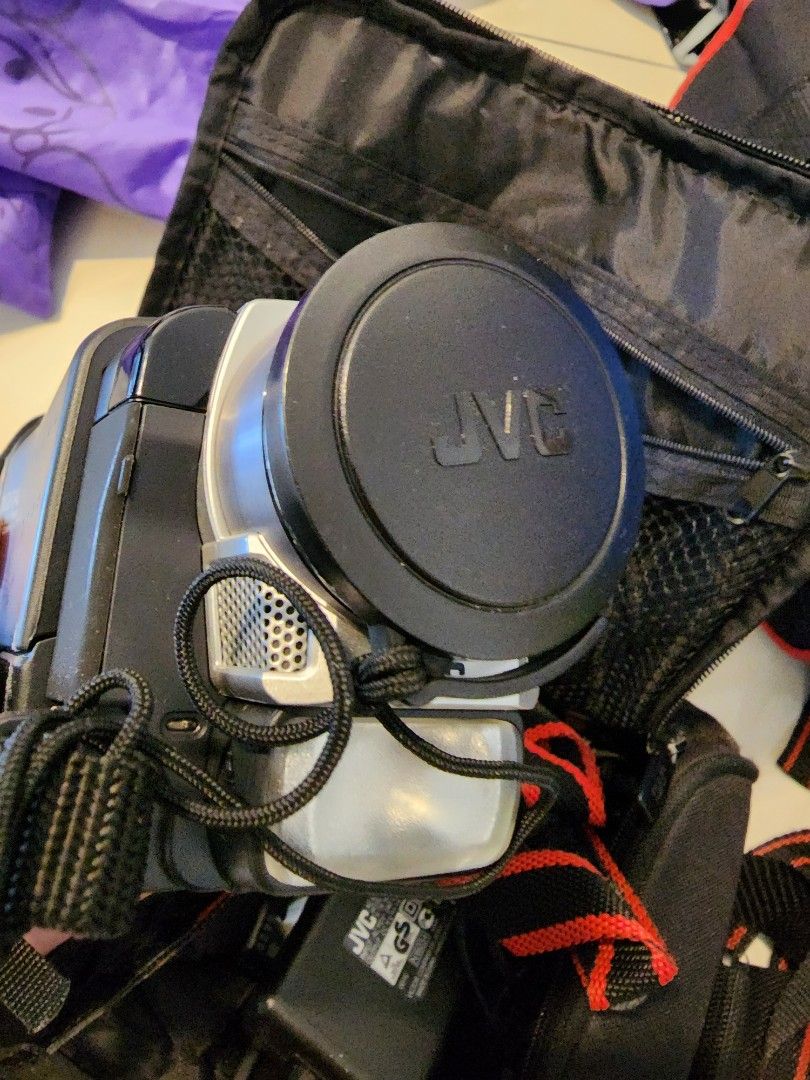 JVC video camera vintage cassette recorder, Photography, Video Cameras on Carousell