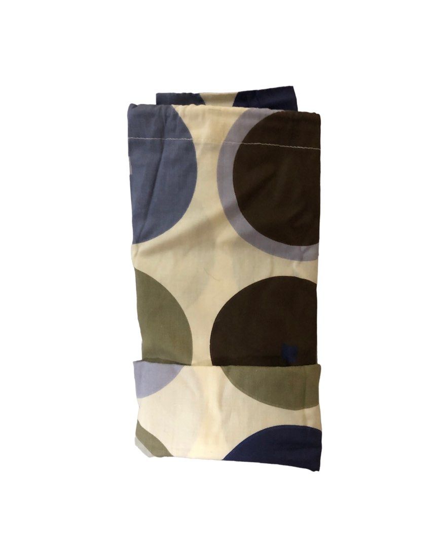 Laundry Bag (Category: Laundry Baskets) located in Makati City. Submitted by aljacinto (Listing ID 1200948460, Image 2). Description: #hellosun ☀️ ‼️SUPER SALE ‼️ Type: Cotton Fabric Laundry Bag in Blue Circular Design Color: Multiple Size: Oversized Rank: 10/10 .