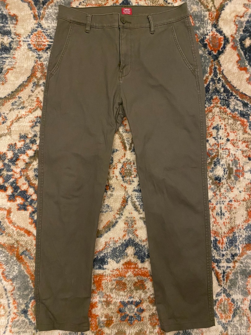 Levi's olive chinos, Men's Fashion, Bottoms, Chinos on Carousell