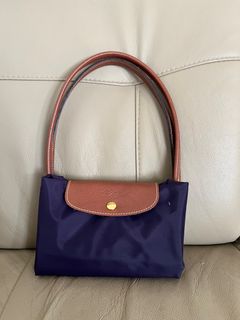 （分類：）位於 。 由 the_corner_hk 提交（商品編號 1200966707，圖片 1）。簡介： 。