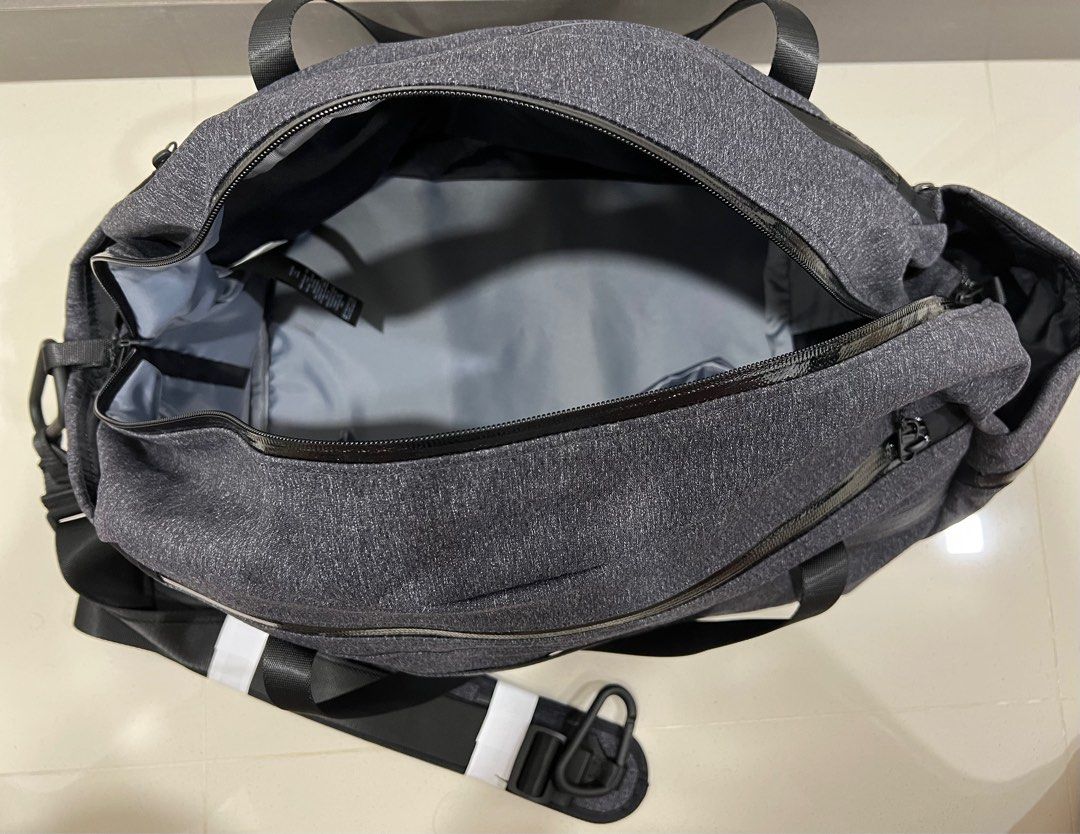 Lululemon Core Duffel 2.0, Men's Fashion, Bags, Backpacks on Carousell