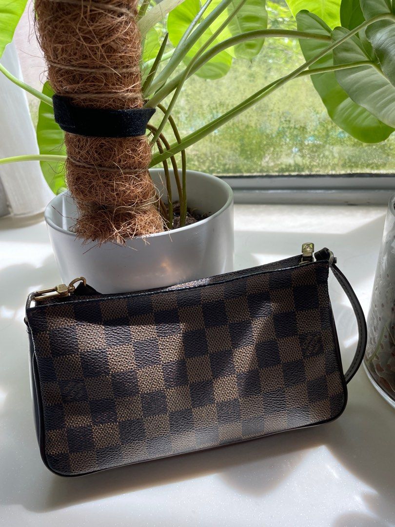 Lv small clutch 2025