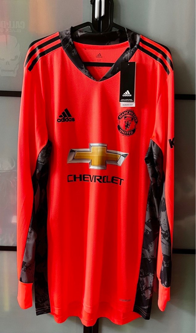 Man utd goalkeeper kit 2020 deals