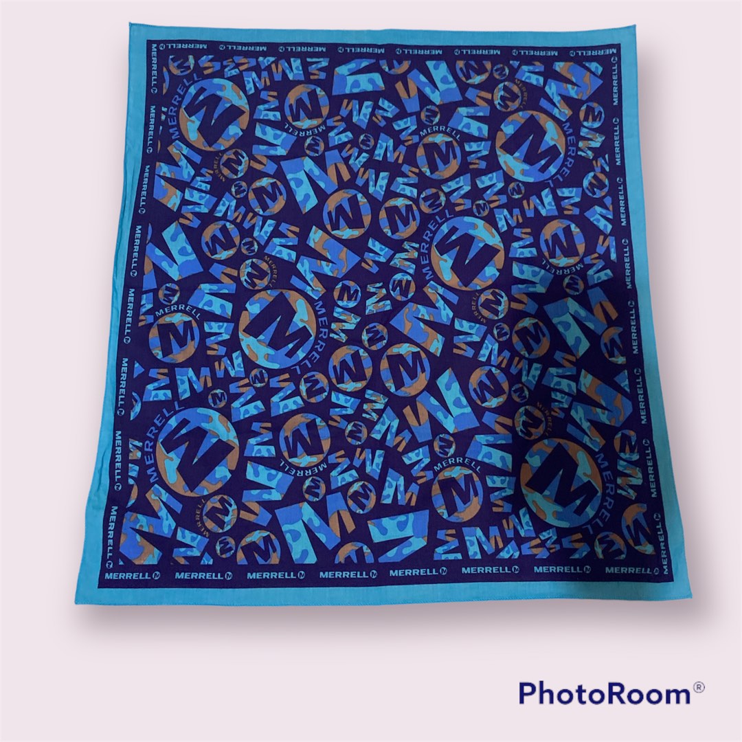 Merrell handkerchief, Sports Equipment, Hiking & Camping on Carousell