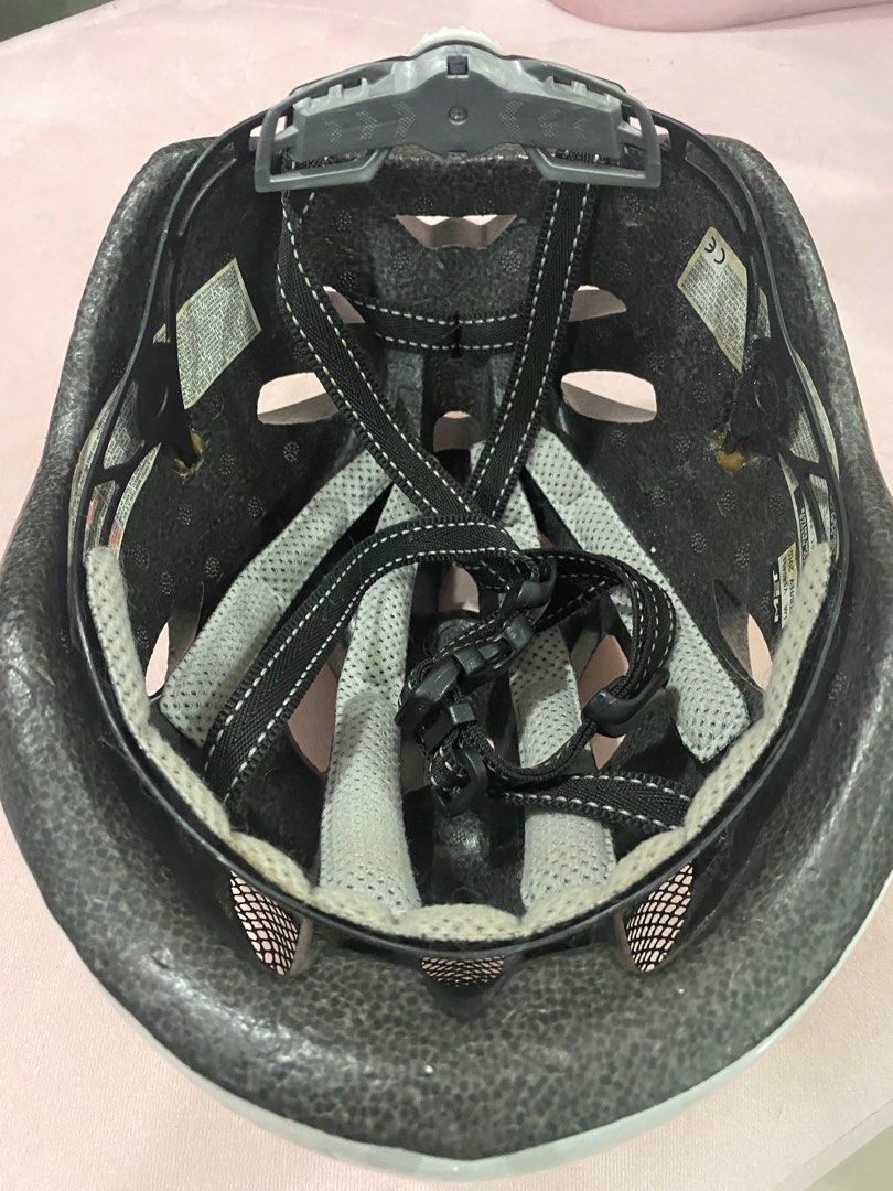 MET helmet, Sports Equipment, Bicycles & Parts, Parts & Accessories on ...