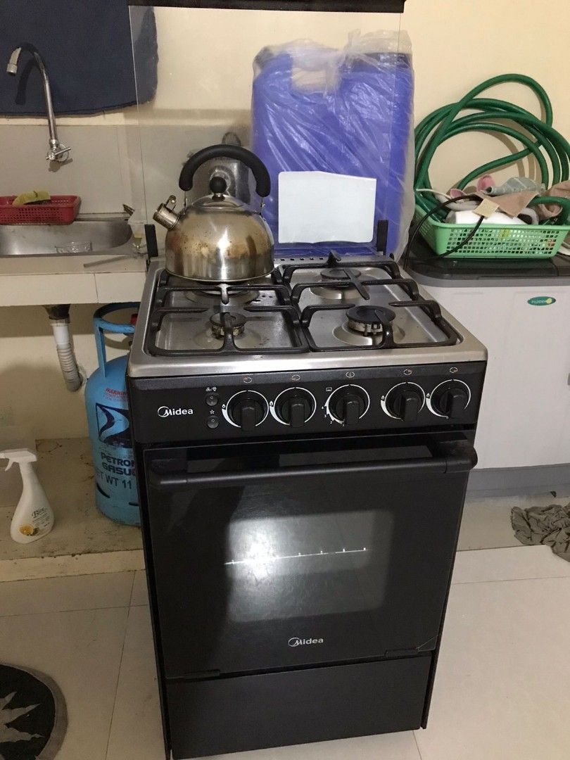 MIDEA GAS RANGE (4 BURNER) with Gasul Tank, TV & Home Appliances