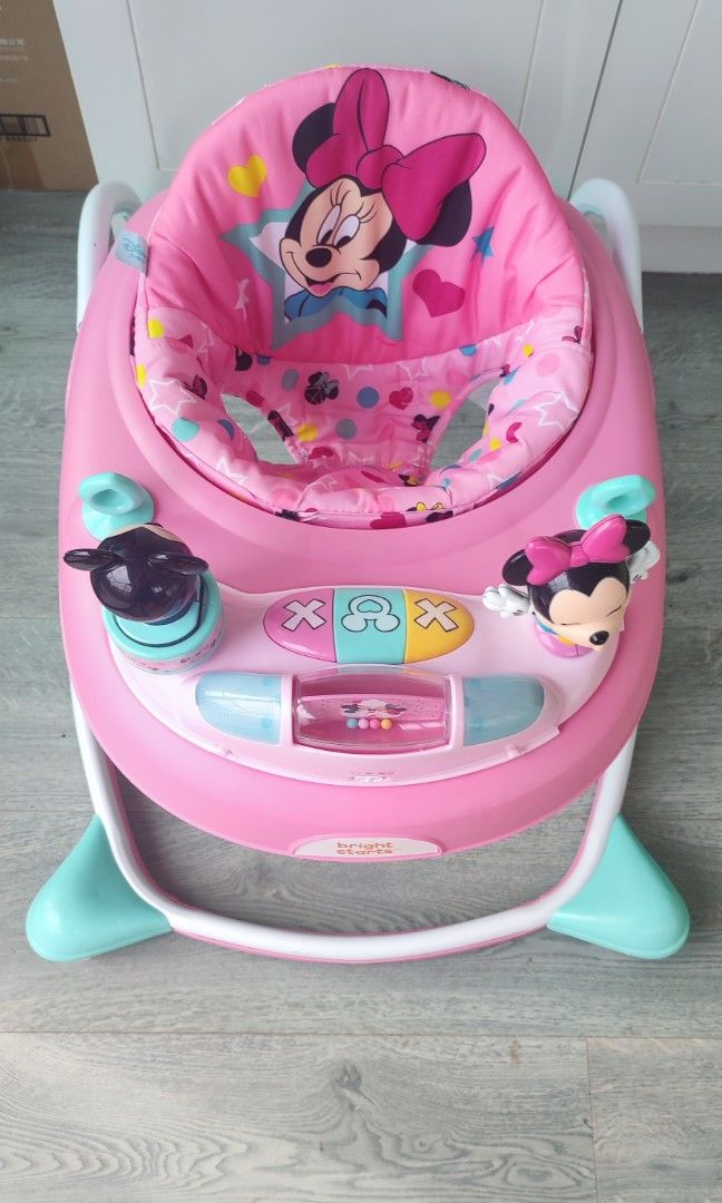 Minnie mouse stars top and smiles walker
