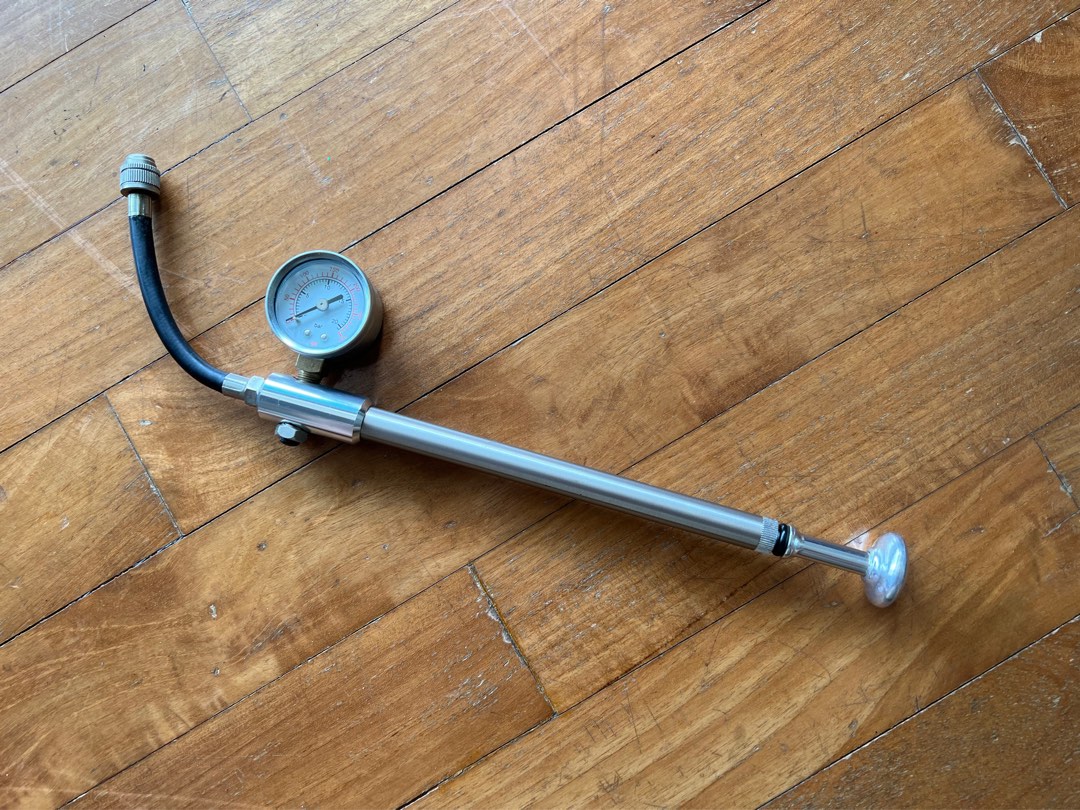 Mountain Bike Rear Shock Pump, Sports Equipment, Bicycles & Parts