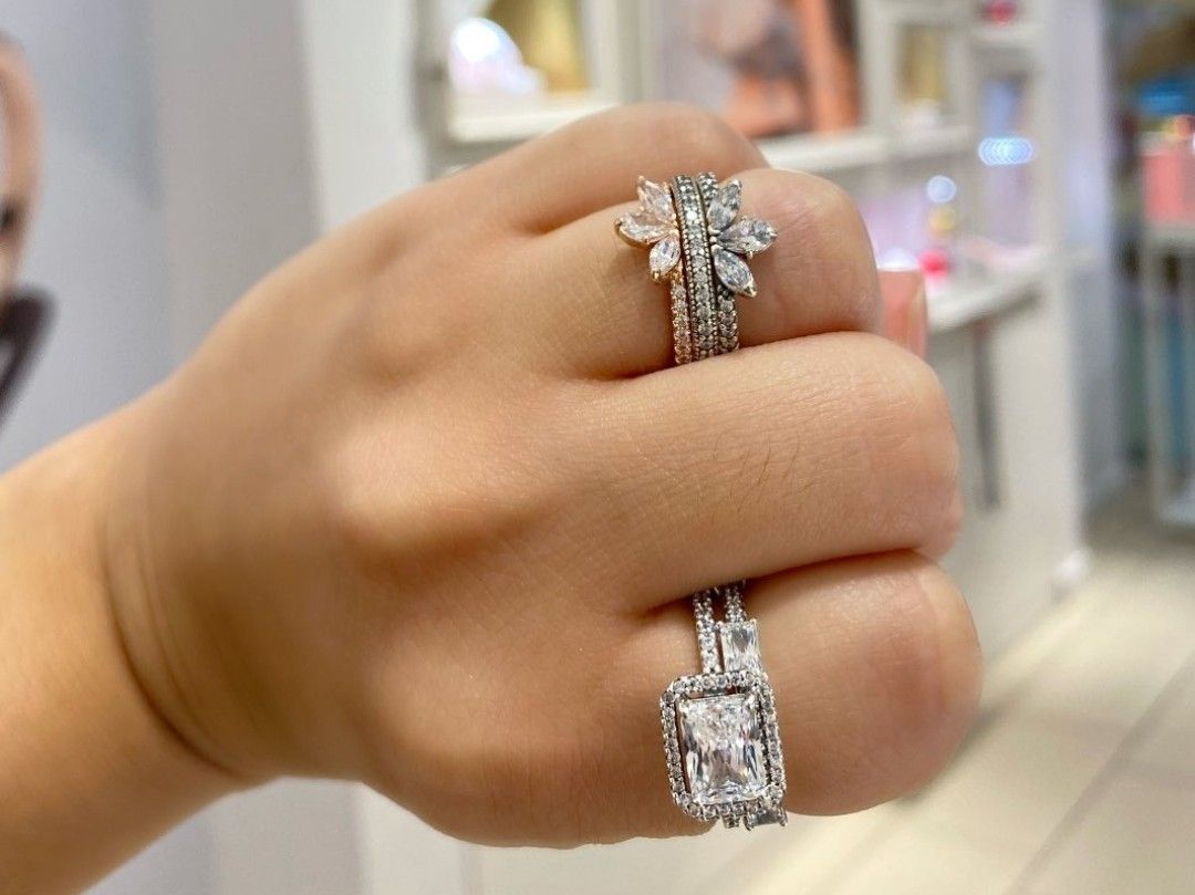 Pandora hot sale cluster ring