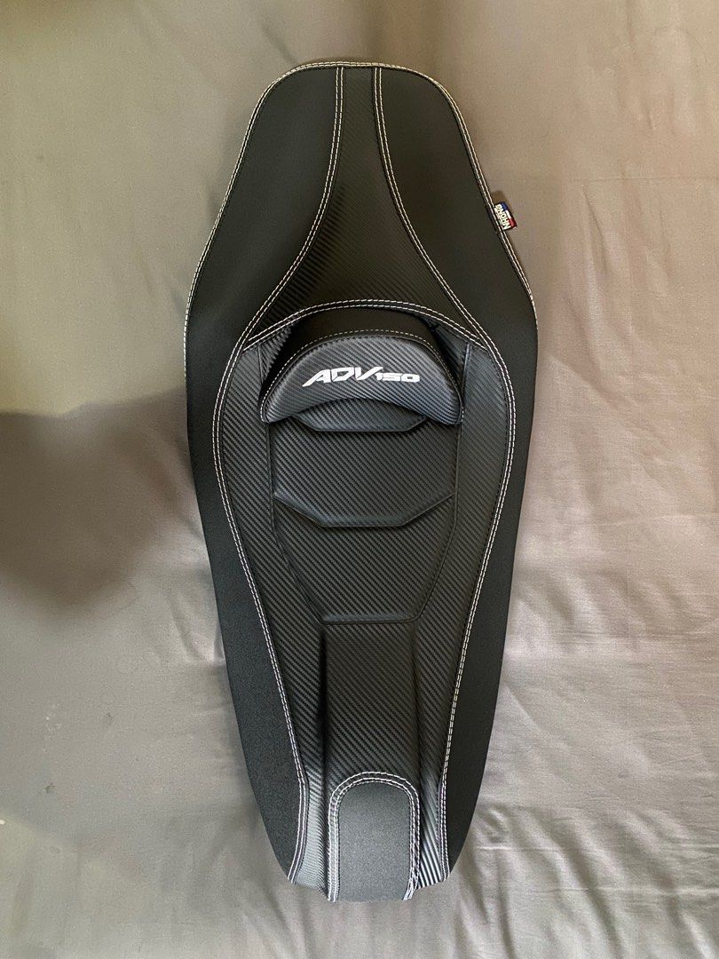 camelback seat for motorcycle