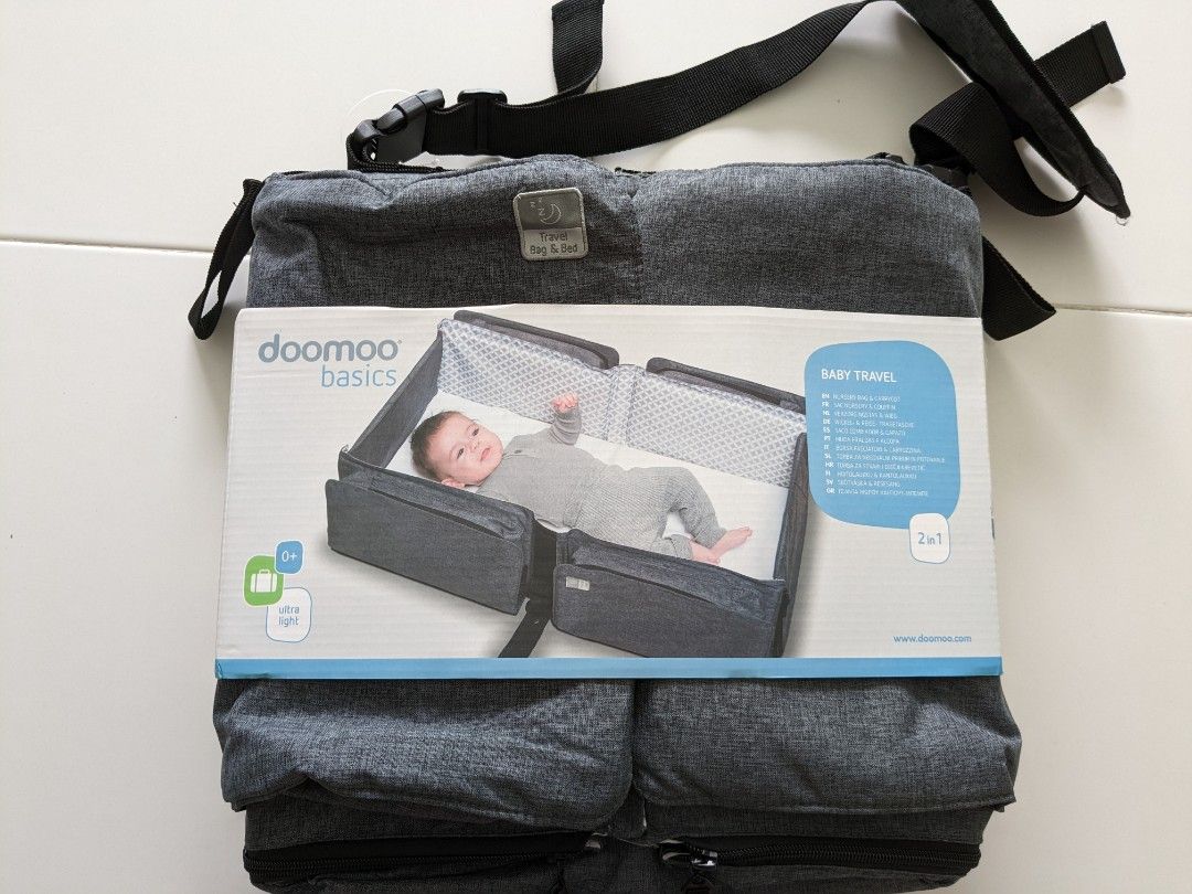 Doomoo Baby Travel 2 in 1 Nursery Bag Carrycot