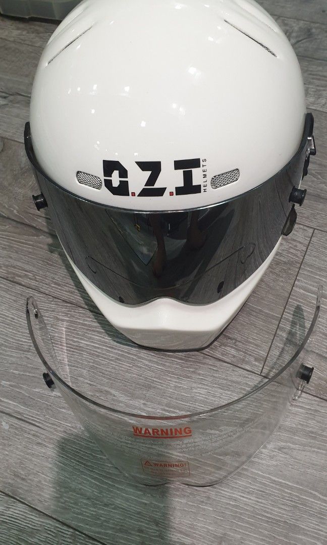 Ozi Car Racing Helmet, Car Accessories, Accessories on Carousell