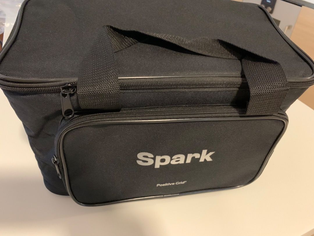 Positive Grid Spark 40 Smart Guitar Amplifier + Footswitch + Bag