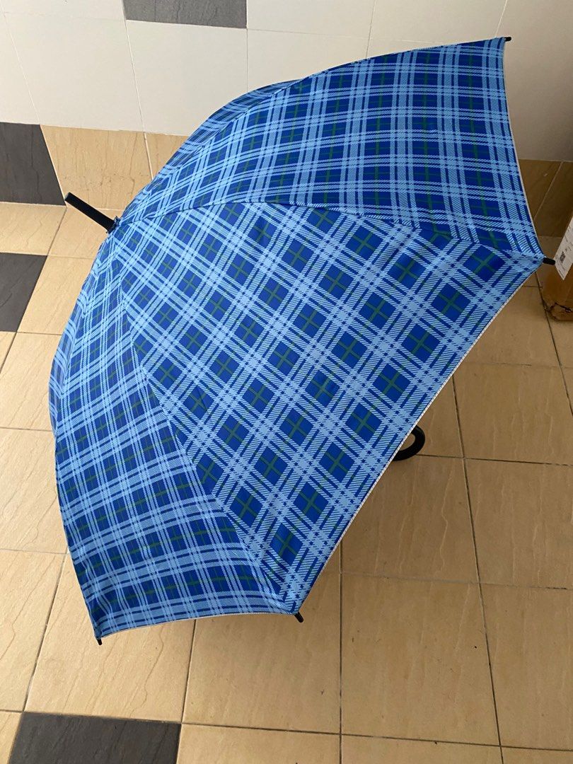 Quality umbrella for only 6, Furniture & Home Living, Home Improvement