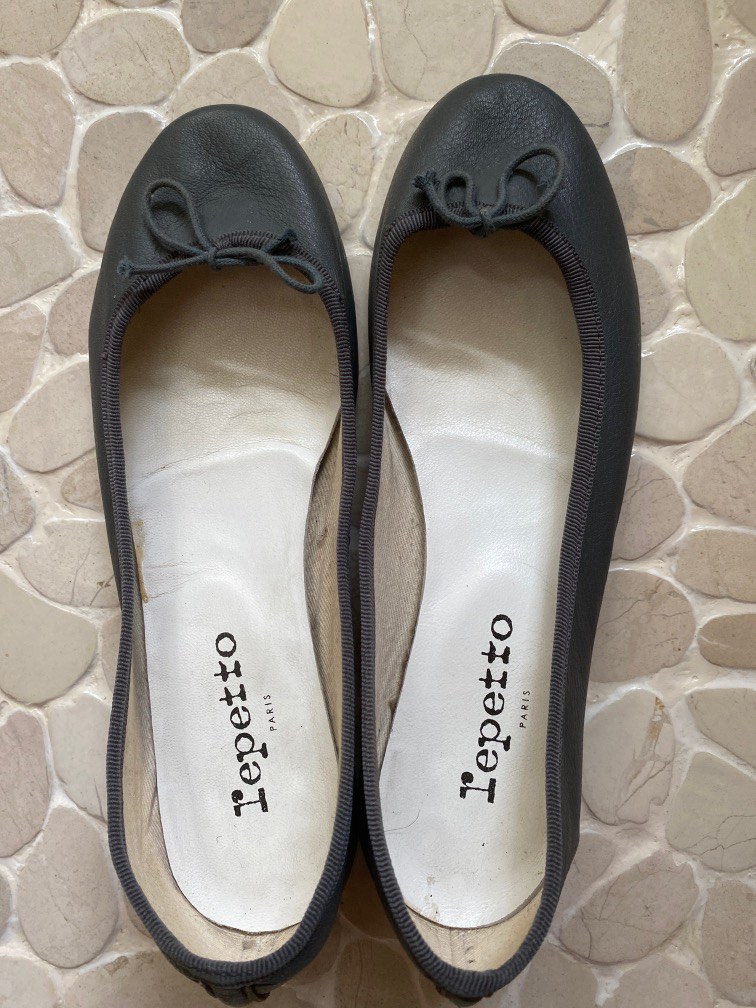 Repetto grey ballet pumps, Women's Fashion, Footwear, Flats on Carousell