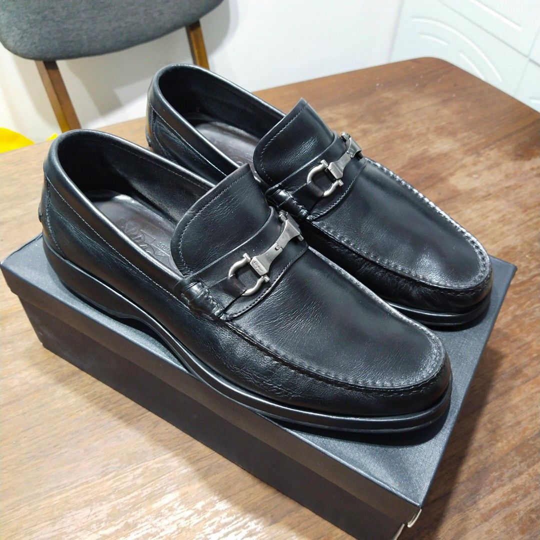 Salvatore Ferragamo Gancini Black Loafers Leather Shoes 8EEE