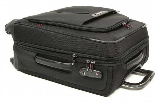 Samsonite Pro DLX3 Spinner luggage 上機喼, 興趣及遊戲, 旅行, 旅遊 ...