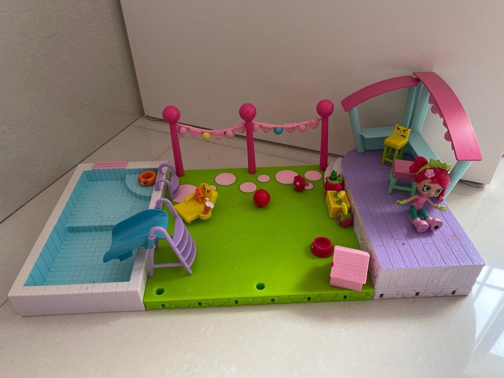 Shopkins pool discount playset