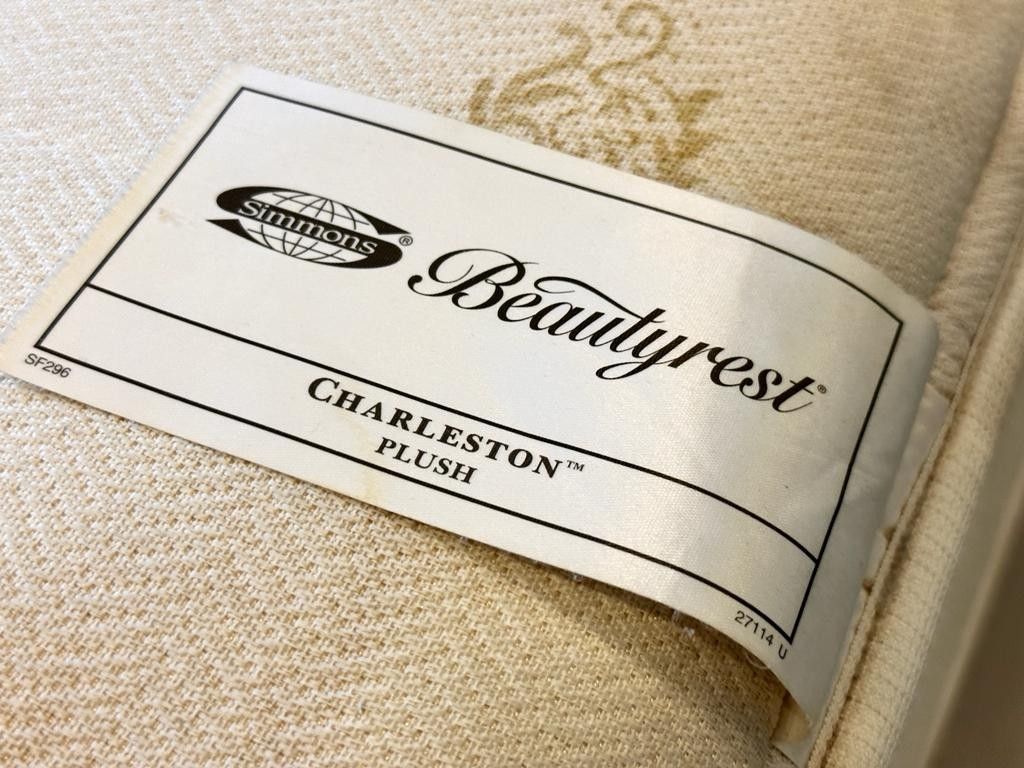 Simmons bed, Furniture & Home Living, Furniture, Bed Frames