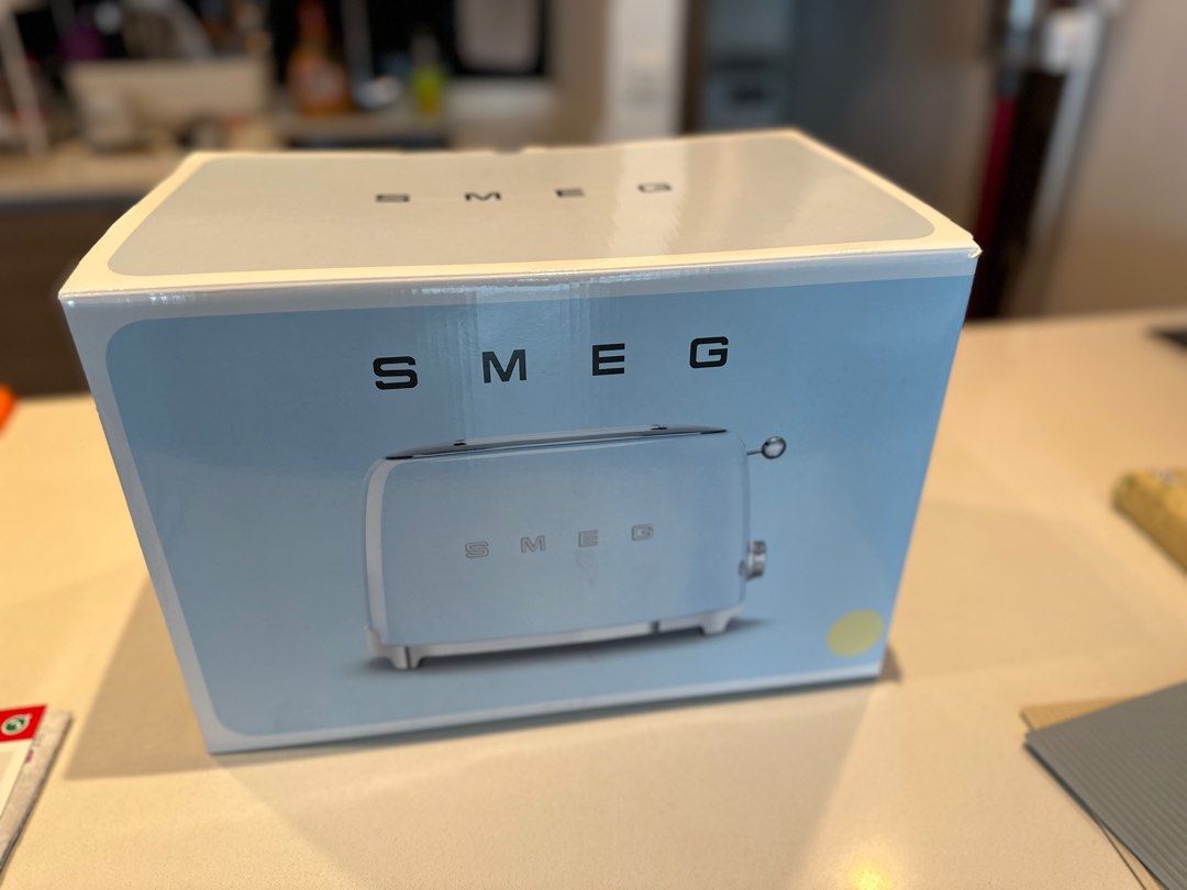 SMEG Glossy Cream White Toaster TSF01CRUK, TV & Home Appliances