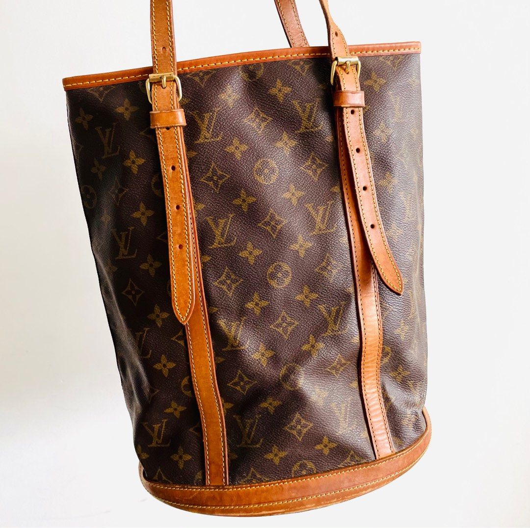 RARE Vintage Louis Vuitton Bucket Bag Small PM Monogram, Luxury, Bags &  Wallets on Carousell