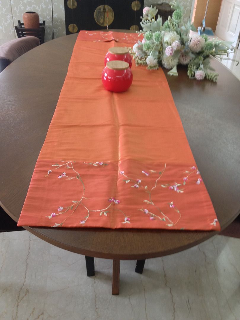 Table Runners in Silk Satin with Side Pockets, Furniture & Home Living