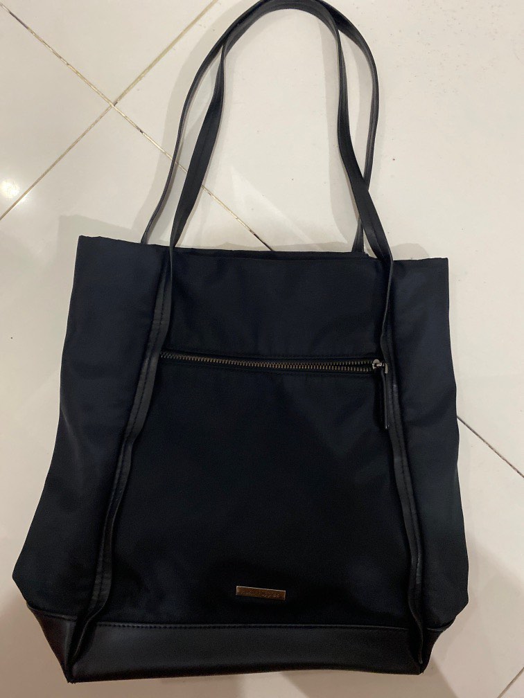 Tas Hush Puppies, Fesyen Wanita, Tas & Dompet di Carousell