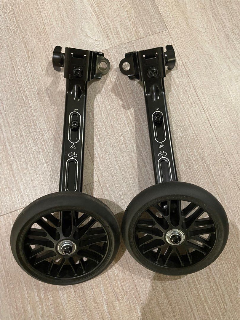 Training wheels for bicycle, Sports Equipment, Bicycles & Parts, Parts