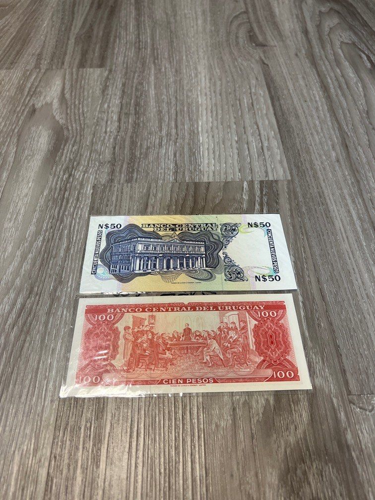 Uruguay Notes (Category: Currency) located in Singapore. Submitted by lala_222 (Listing ID 1200952178, Image 2). Description: ✔️ Price include 2 banknotes ✔️ Price is still negotiable for fast deal ✔️ Available option: Meet-up/free NM (at own risk) 🌟 Please PM if interested, thank you 🌟.