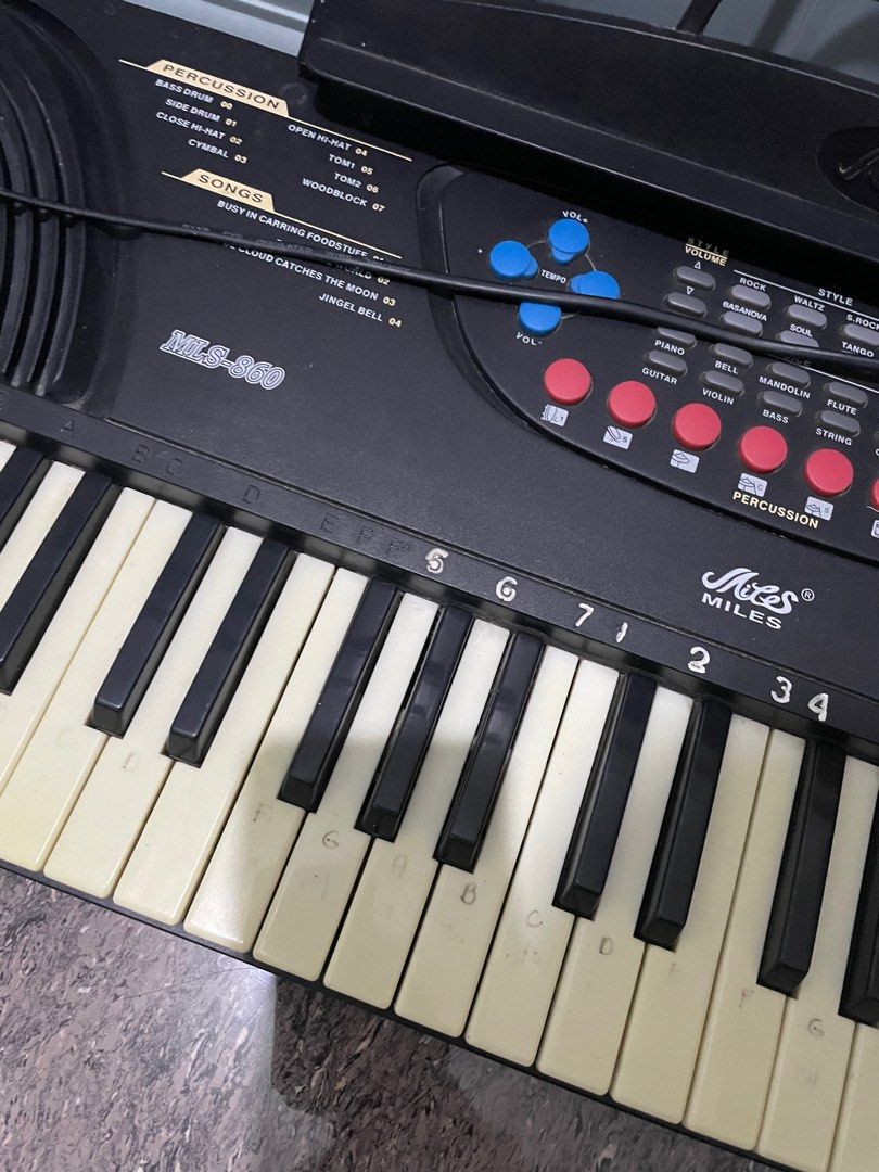 Used Miles Electronic Keyboard Hobbies Toys Music Media