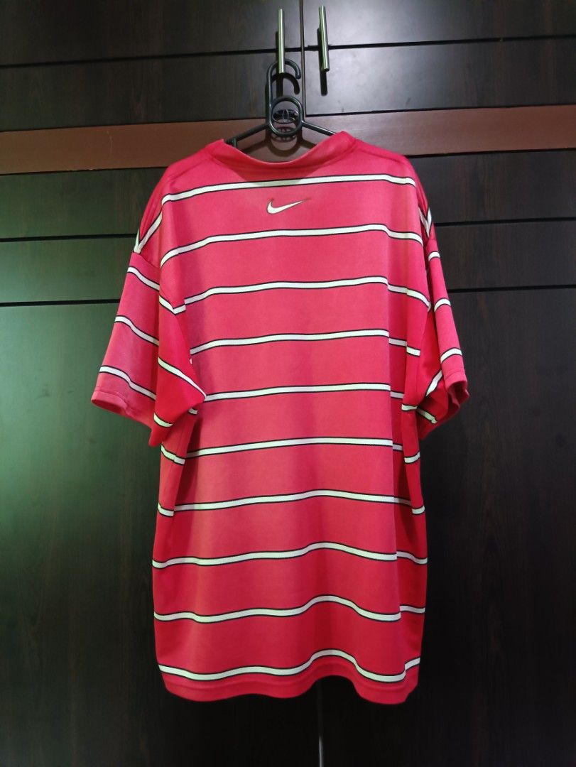 Vintage Nike Red Stripes Tee, Men's Fashion, & Sets, Tshirts & Polo Shirts on Carousell