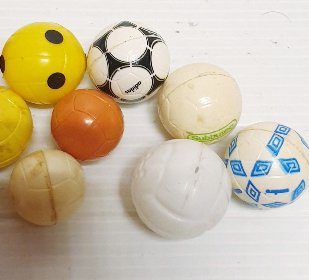 vintage subbuteo football soccer ball lot 2, Hobbies & Toys, Toys