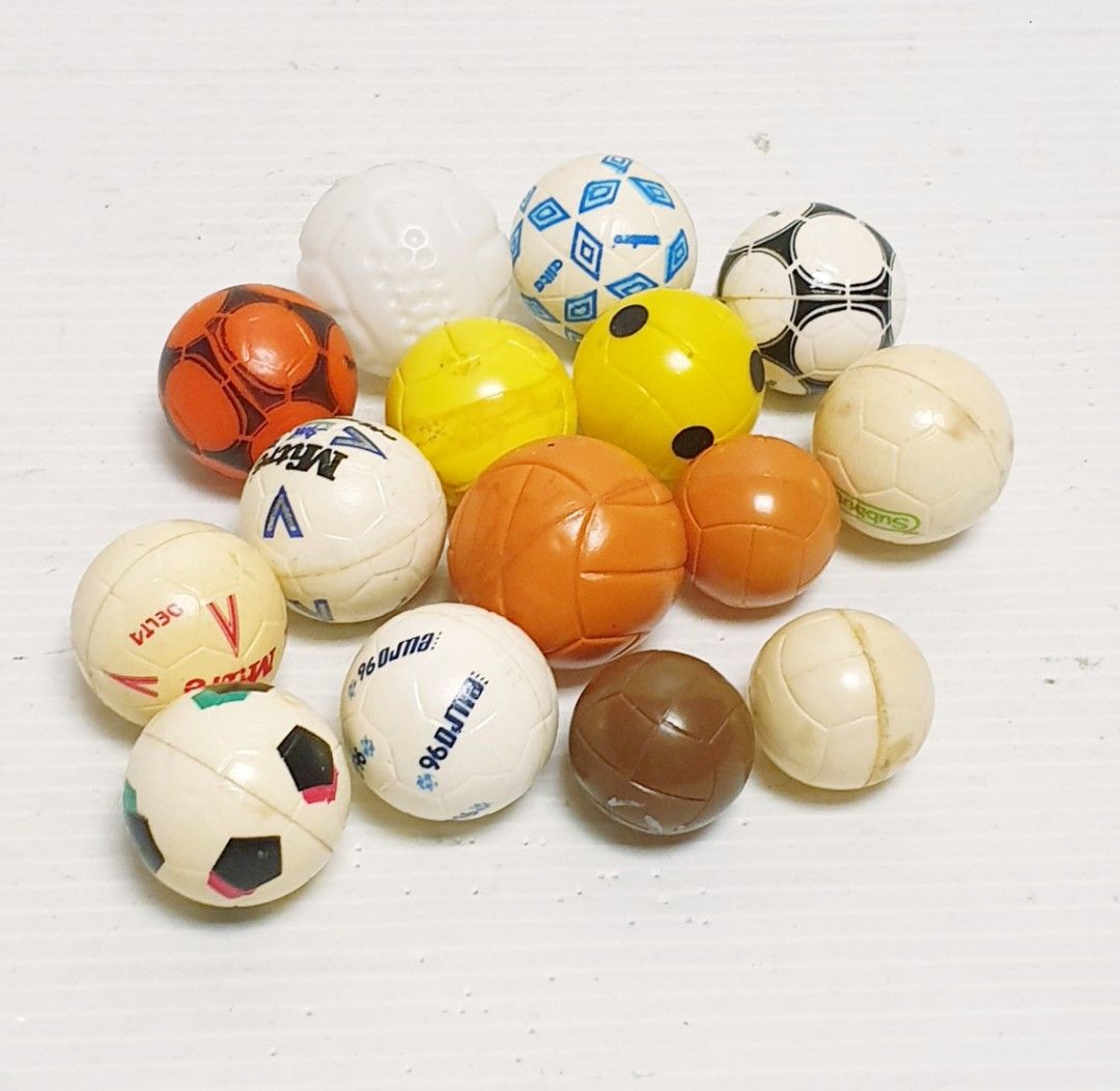 vintage subbuteo football soccer ball lot 2, Hobbies & Toys, Toys